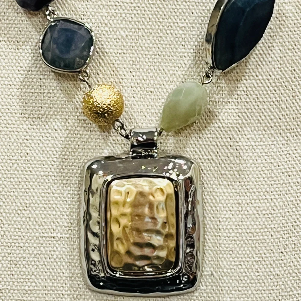 NWOT Chico's Purple and Gold Pendant Necklace